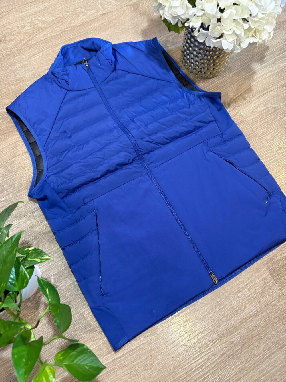 Vest,Lululemon,M,Blue,50